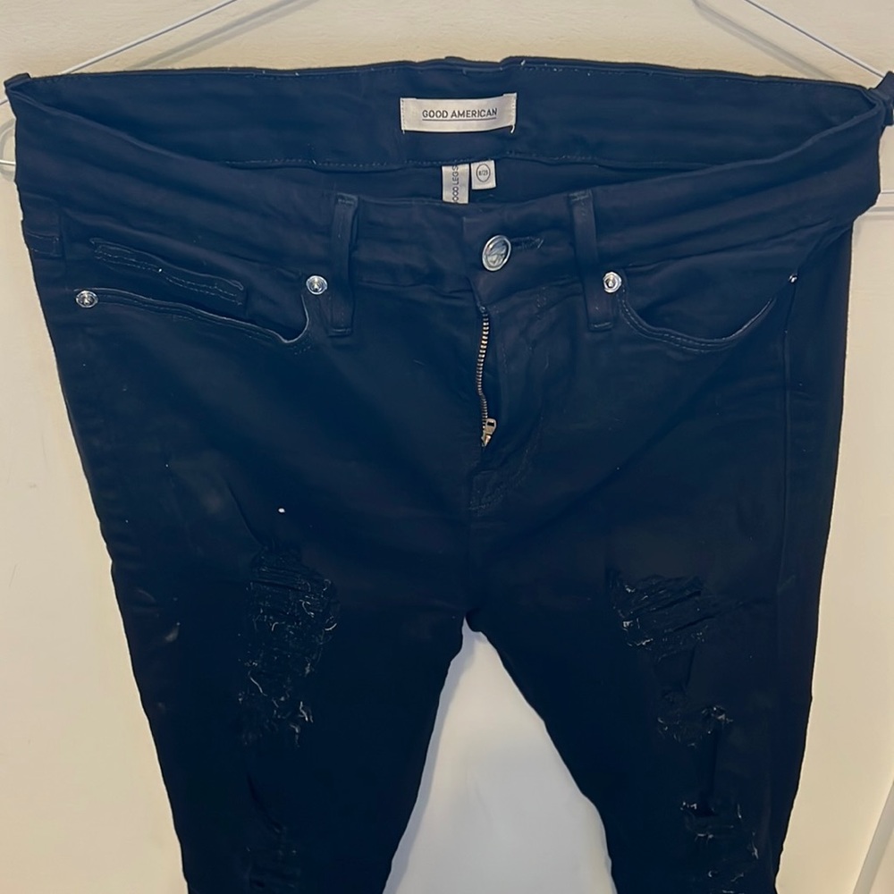 Good American distressed black skinny jeans. Good leg line. Size 8/29